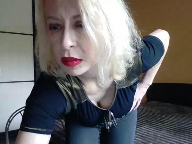 -Alyona- on BongaCams 