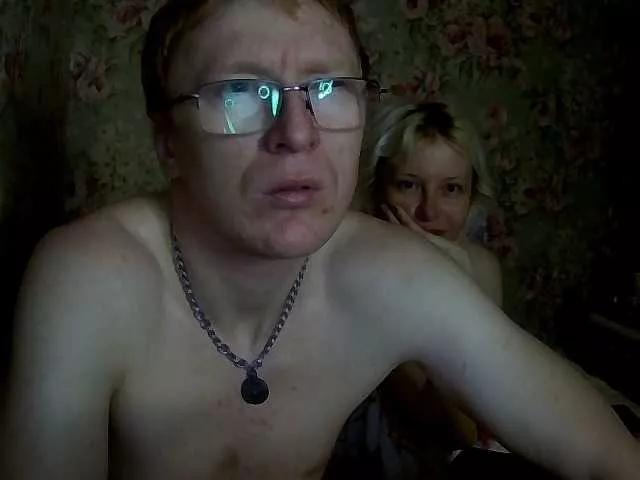 blond-red-role-playing1 on BongaCams 