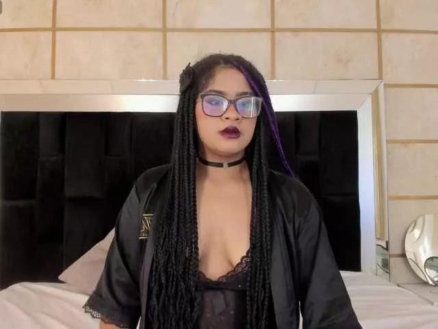 Camilafoox on BongaCams 