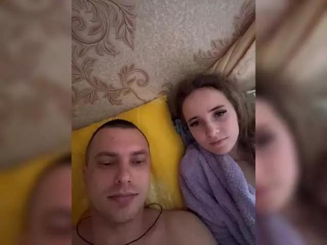 CaysiCouple on BongaCams 