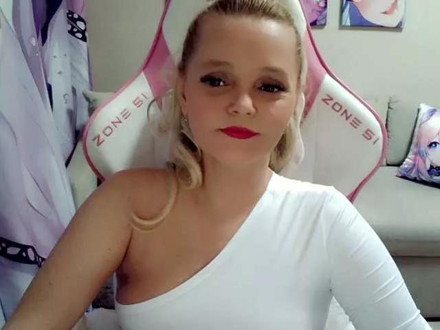 ChristieRoses on BongaCams 