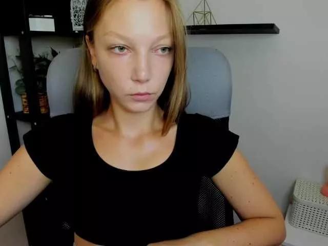 EmillyExtasy on BongaCams 