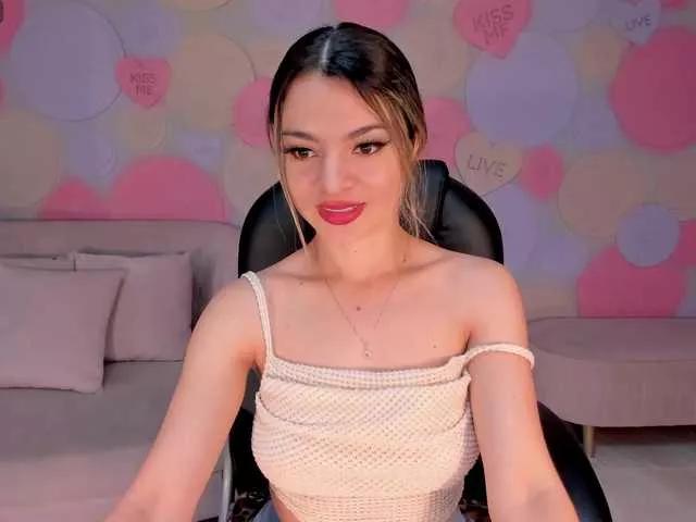 EmilyMartins on BongaCams 