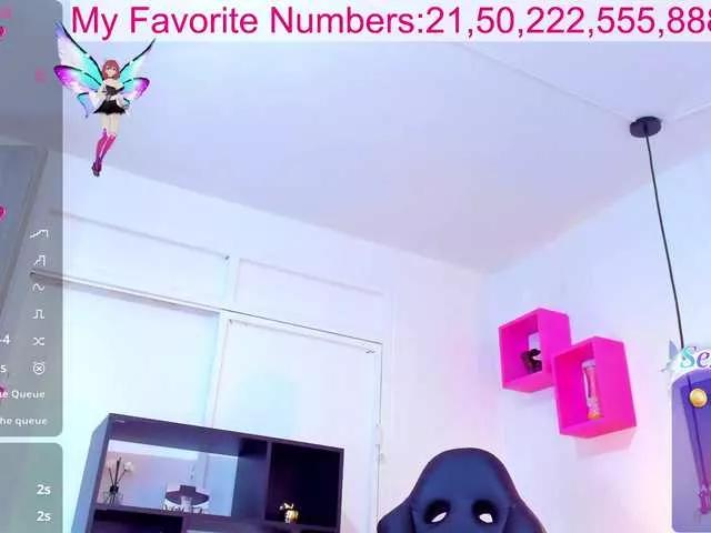 Greyselennox on BongaCams 