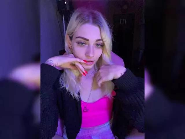 harleyquinn9 on BongaCams 