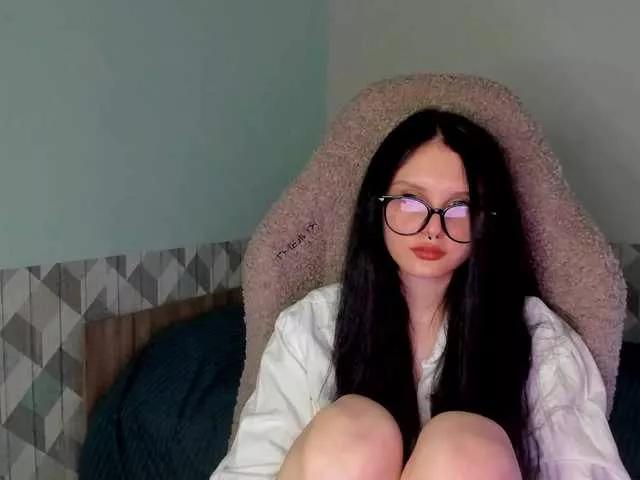 Hi-Kitti on BongaCams 