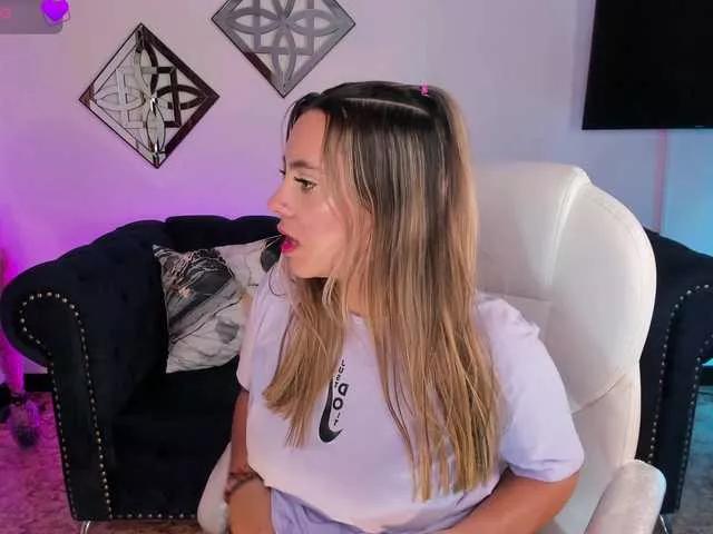 Karen-Lynch on BongaCams 