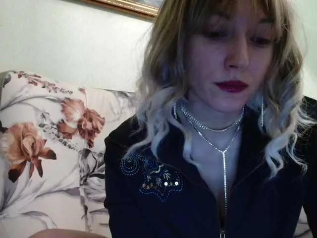 KristinaLovee on BongaCams 