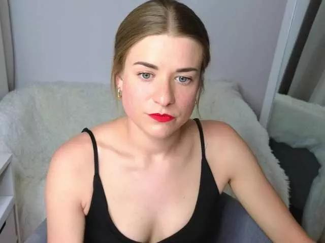 SandyMoon on BongaCams 