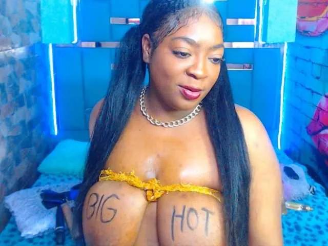 sheylaBBW on BongaCams 