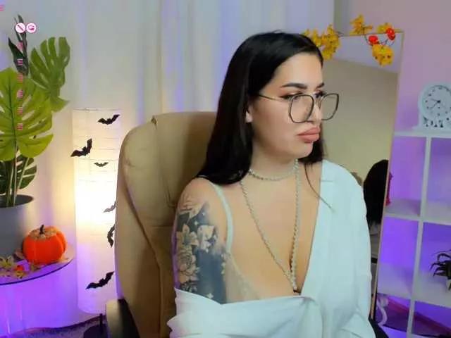 vikydemi on BongaCams 