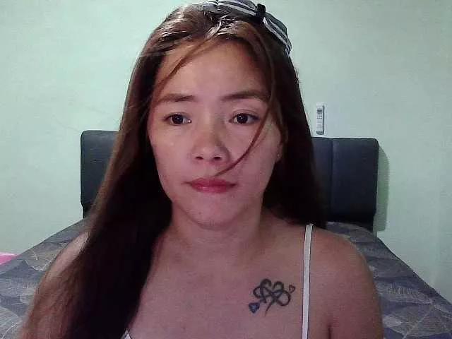 Wildhotsinglemom69 on BongaCams 