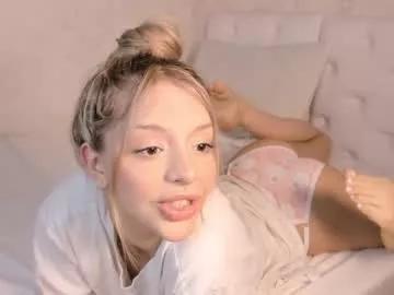 lesi_moonie on Chaturbate 