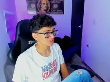 tylerwhiite_ on Chaturbate 