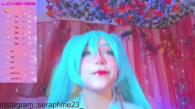 seraphine23 on StripChat 