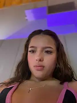 Sofia18_pinkk on StripChat 